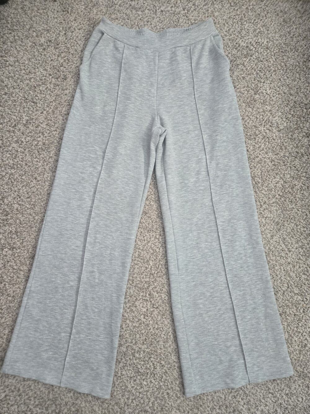 SCOOP Women’s Scubaknit Seamed Gray Sweatpants Front Wide Leg Medium (8-10)